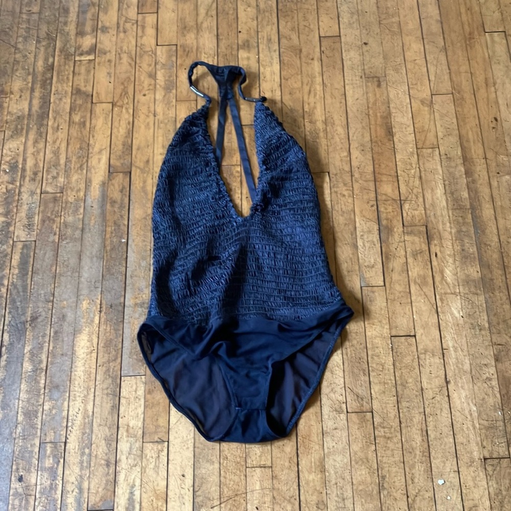 Intimately free people body suit 68$ size small gorgeous color